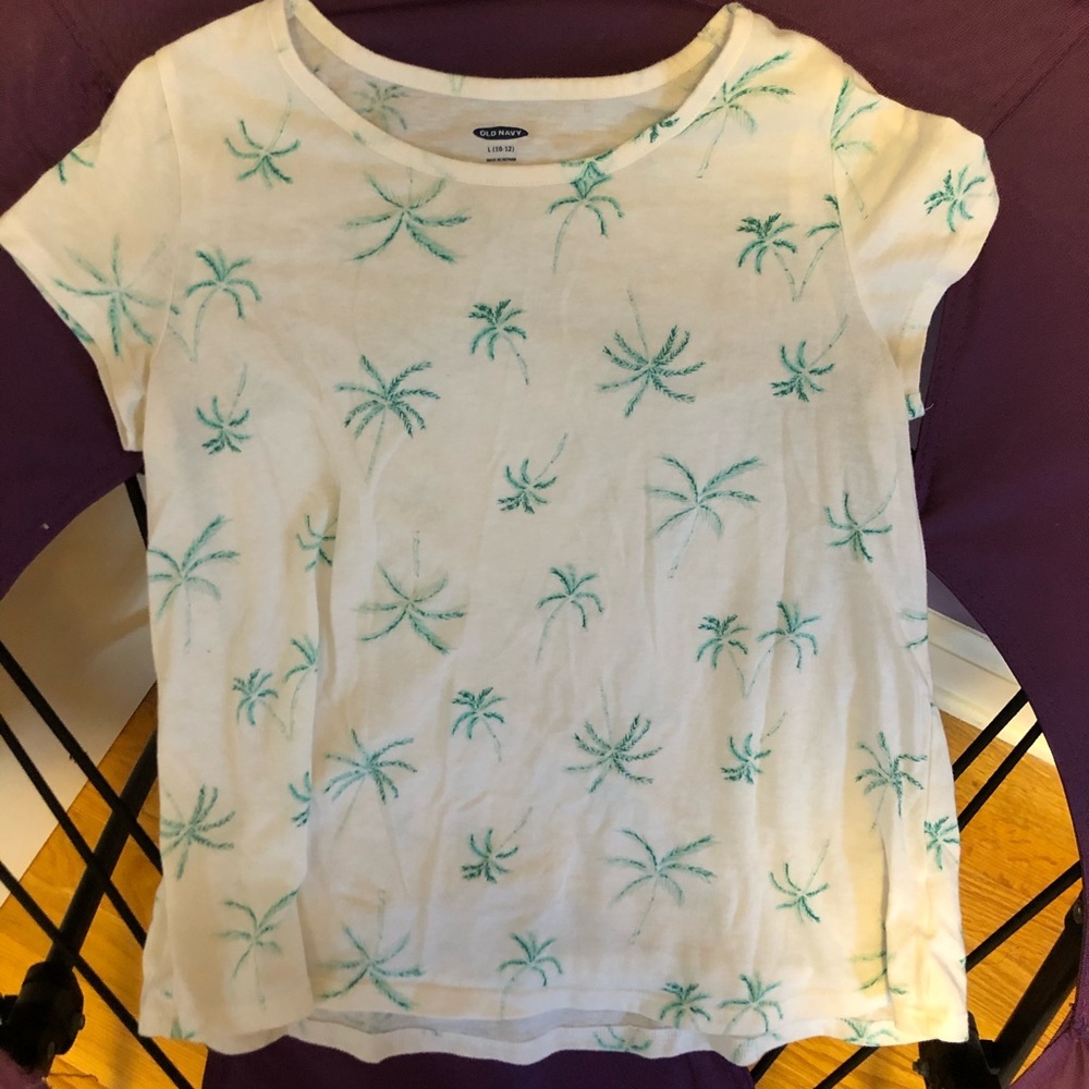 Girls cute white tee with palm trees